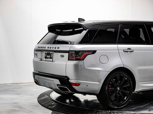 Used 2021 Land Rover Range Rover Sport HST image 14