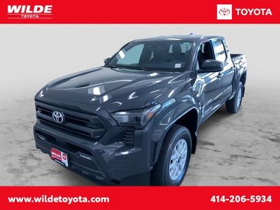 New 2025 Toyota Tacoma SR5