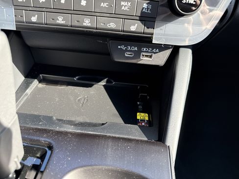 New 2026 Subaru Outback Limited AWD/4WD image 22