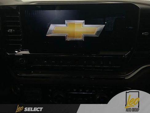 Used 2023 Chevrolet Silverado 1500 ZR2 w/ Technology Package AWD/4WD image 15