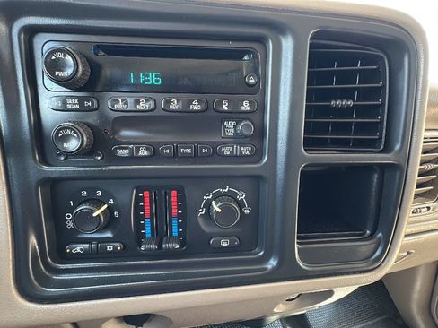 Used 2006 Chevrolet Silverado 1500 LT RWD image 16