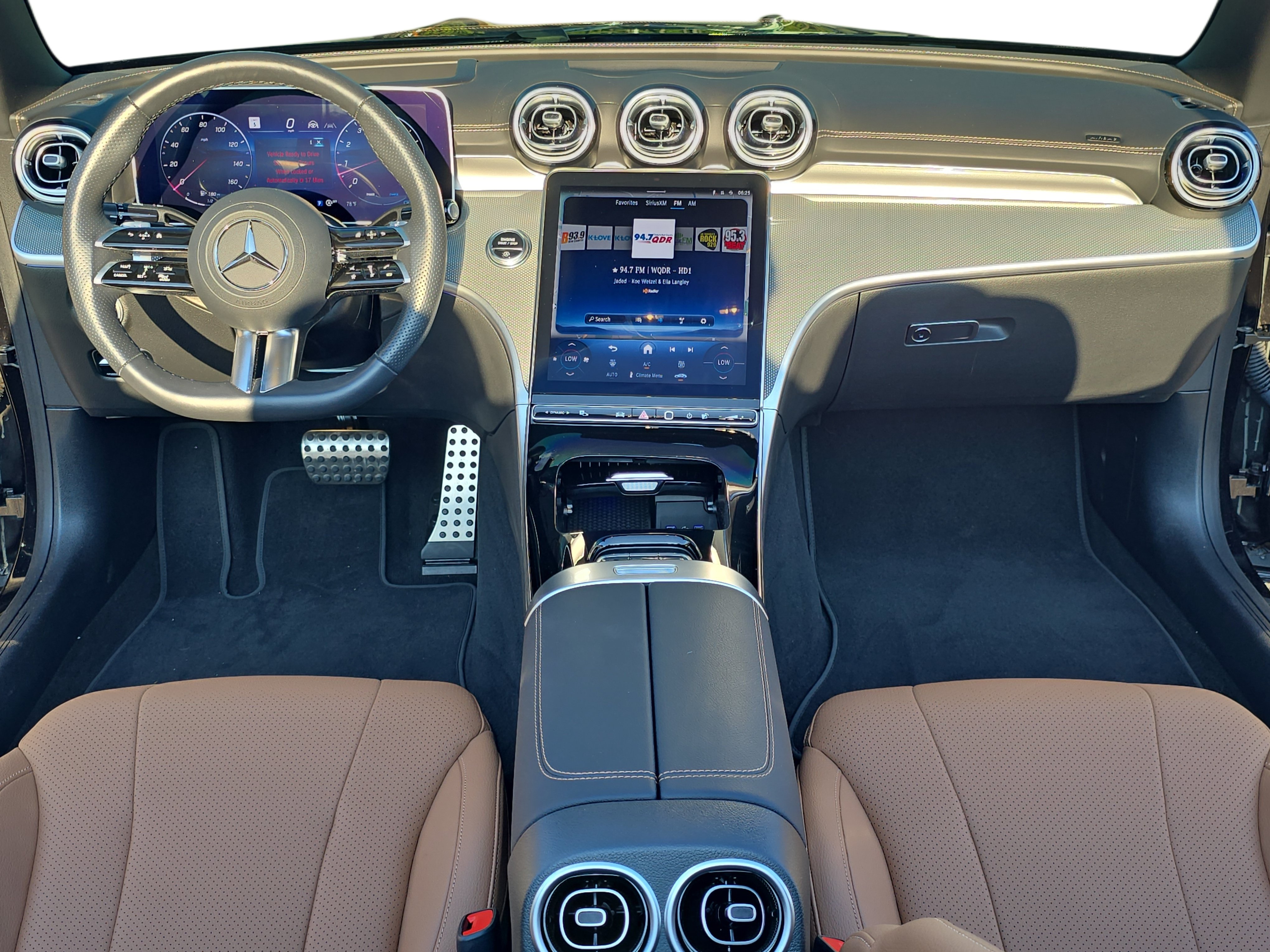 Used 2024 Mercedes-Benz CLE 450 4MATIC Cabriolet image 9