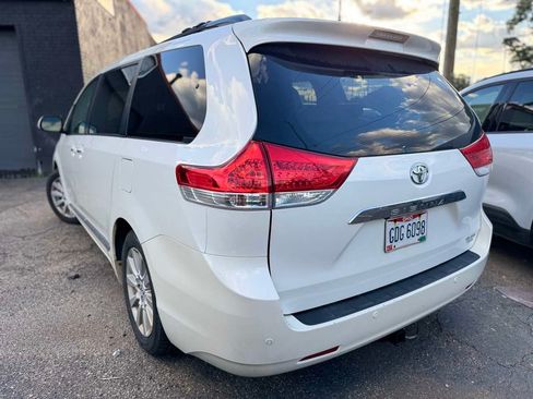 Used 2013 Toyota Sienna Limited w/ Premium Pkg AWD/4WD image 8
