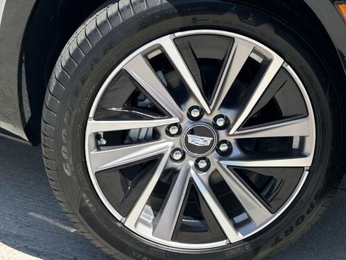 New 2026 Cadillac Vistiq Sport image 8