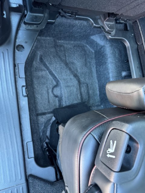 Used 2020 Chrysler Pacifica Limited FWD image 49