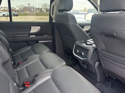 Used 2025 Ford Expedition Active image 23