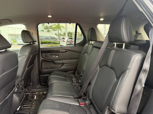 Used 2025 Honda Pilot EX-L image 20