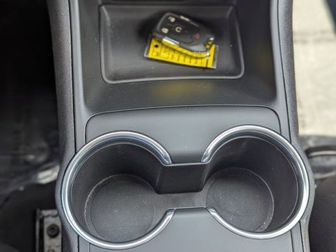 Used 2021 GMC Terrain SLE w/ Driver Convenience Package image 16