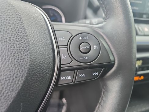 Used 2021 Toyota RAV4 XSE w/ XSE Grade Weather Package AWD/4WD image 18