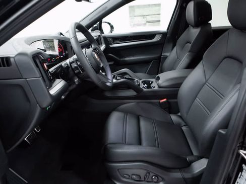 Certified 2026 Porsche Cayenne S AWD/4WD image 14