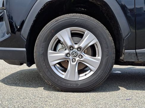 Certified 2025 Toyota RAV4 XLE AWD/4WD image 10