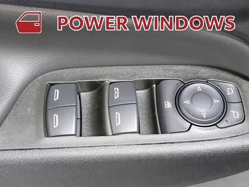 Used 2023 Chevrolet Equinox LT image 19