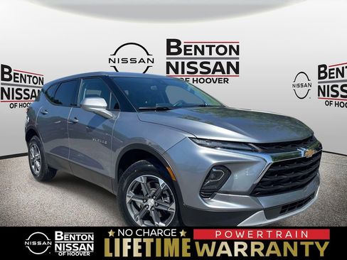 Used 2025 Chevrolet Blazer LT AWD/4WD image 1