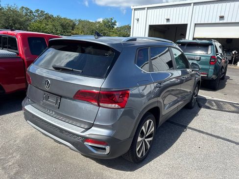 Used 2022 Volkswagen Taos SE w/ IQ.Drive SE Package FWD image 5