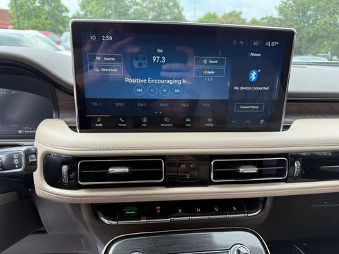 Used 2021 Lincoln Nautilus Reserve w/ Cargo Utility Package FWD image 19