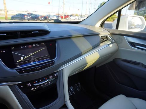 Used 2018 Cadillac XT5 Luxury w/ LPO, Sport Package image 19