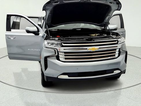 Used 2023 Chevrolet Suburban High Country AWD/4WD image 15