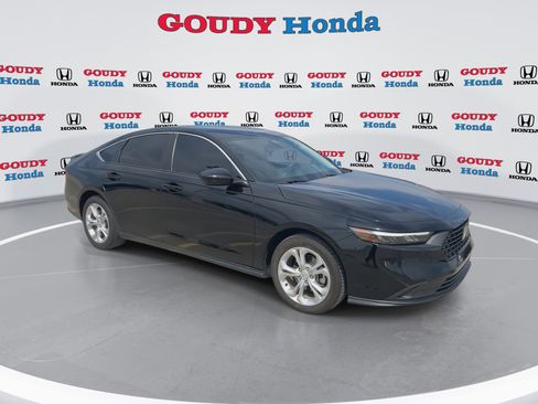 Used 2023 Honda Accord LX image 2