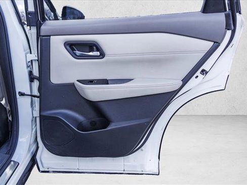 Used 2023 Nissan Rogue SL AWD/4WD image 27