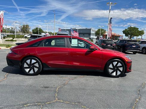Used 2024 Hyundai Ioniq 6 SE RWD image 8