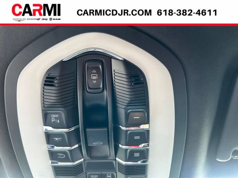 Used 2020 Porsche Macan S AWD/4WD image 33