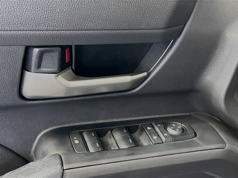 Used 2025 Toyota Tacoma TRD Sport image 16