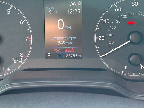 Used 2024 Toyota Corolla SE image 31