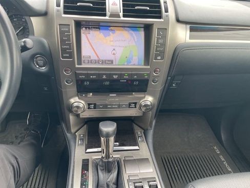 Used 2017 Lexus GX 460 w/ Navigation Package AWD/4WD image 18