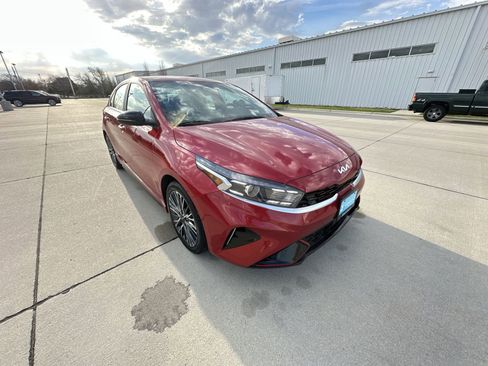 Used 2024 Kia Forte GT-Line image 2
