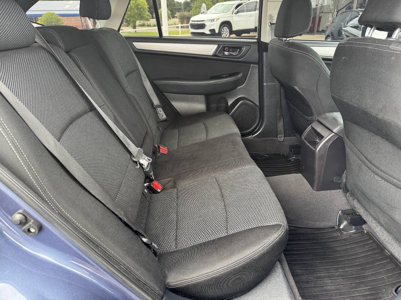 Used 2017 Subaru Outback 2.5i Premium AWD/4WD image 22