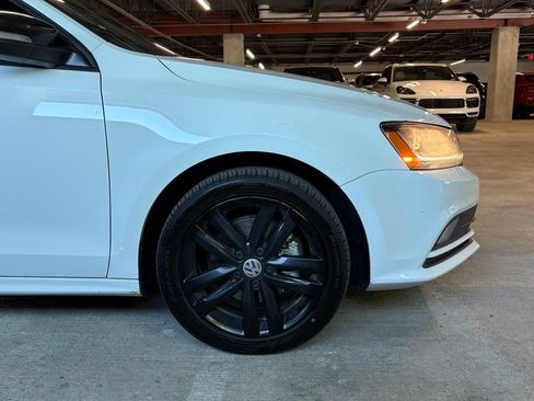 Used 2018 Volkswagen Jetta Sport FWD image 11