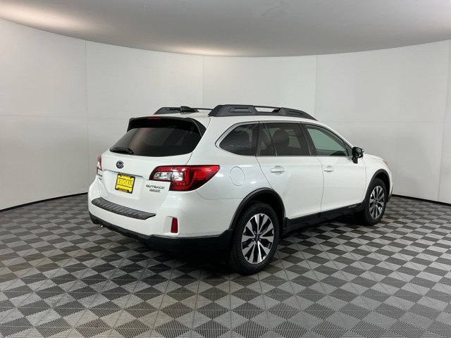 Used 2016 Subaru Outback 2.5i Limited AWD/4WD image 5