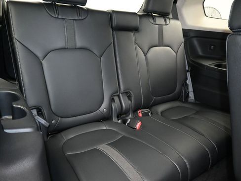 Used 2025 Honda Pilot EX-L image 42