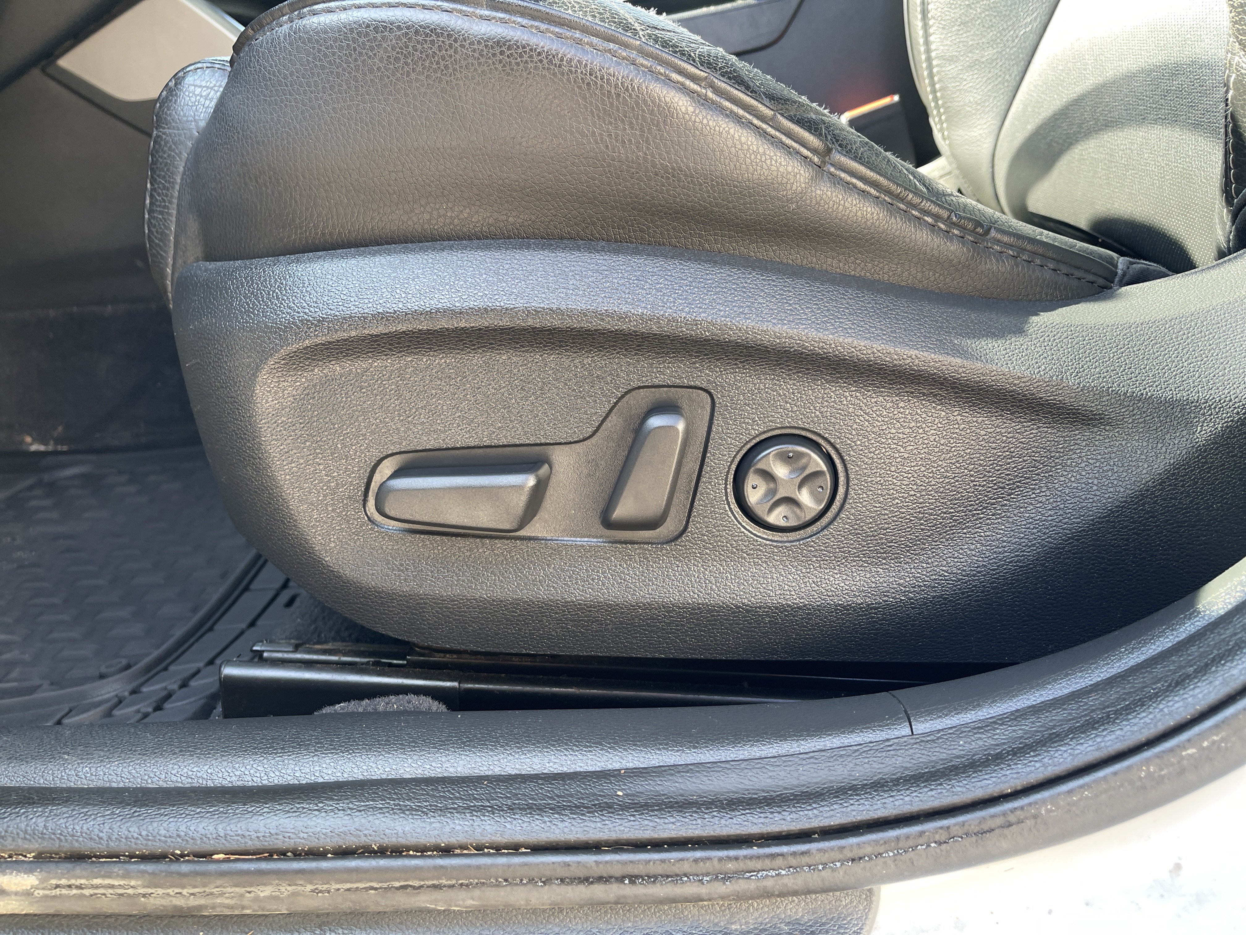 Used 2015 Hyundai Sonata Limited 2.0T FWD image 14