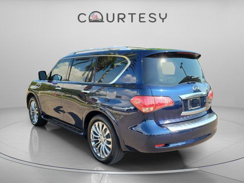 Used 2017 INFINITI QX80 2WD w/ Driver Assistance Package image 2