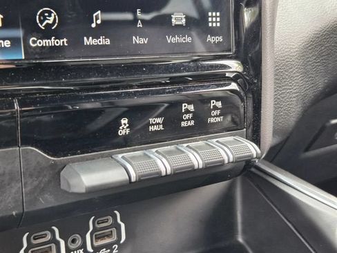 Used 2023 RAM 1500 Laramie AWD/4WD image 24