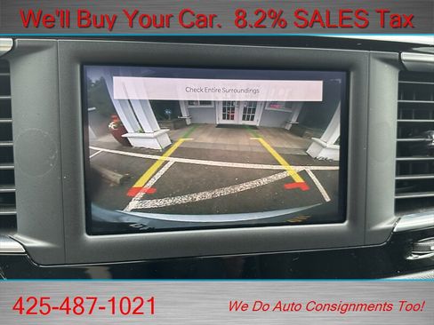 Used 2022 Chrysler Voyager LX FWD image 14