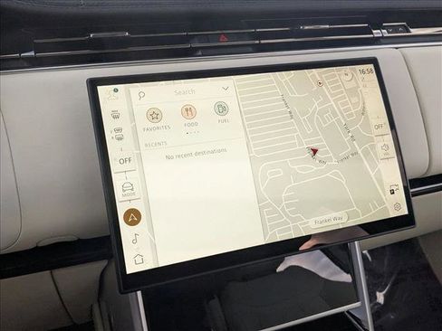 New 2025 Land Rover Range Rover Long Wheelbase SE image 14