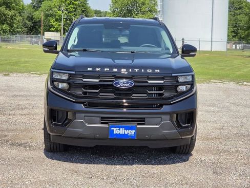 New 2026 Ford Expedition Active RWD image 3