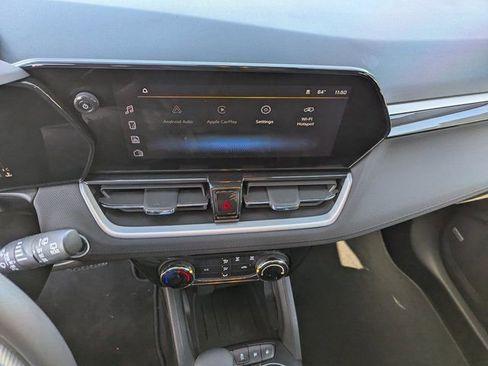 Used 2025 Chevrolet TrailBlazer LT image 14