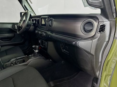 Used 2023 Jeep Wrangler Willys image 30