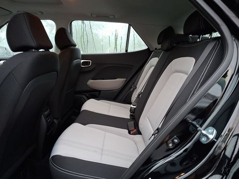 Used 2026 Hyundai Venue SEL FWD image 10