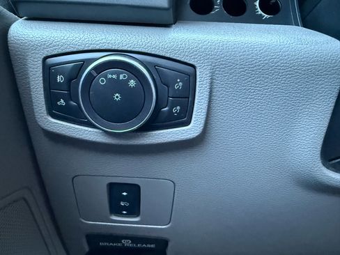 Used 2019 Ford F250 XLT w/ XLT Value Package image 21