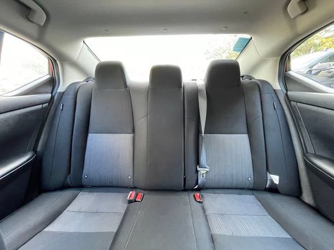 Used 2025 Nissan Sentra SV FWD image 27