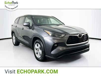 Used 2024 Toyota Highlander LE