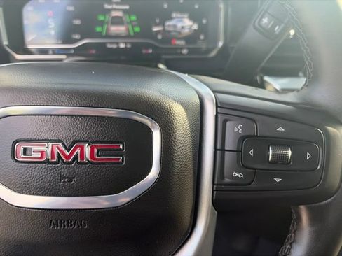 Used 2025 GMC Sierra 1500 SLT AWD/4WD image 17