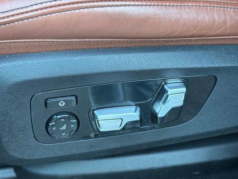 Used 2021 BMW X5 M50i image 26