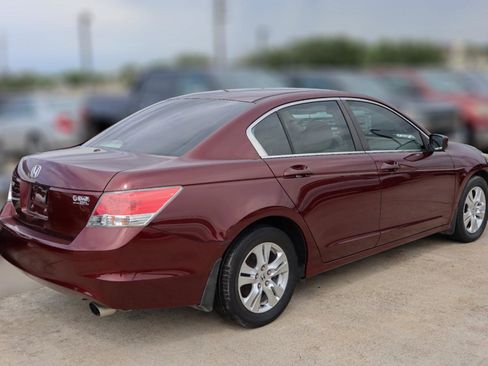 Used 2010 Honda Accord LX-P image 6