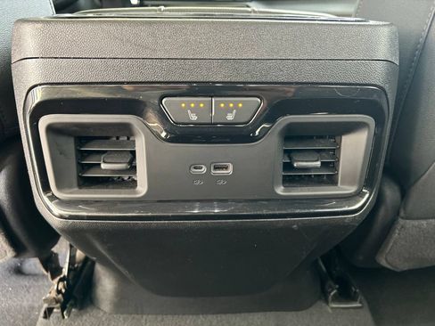 Used 2023 GMC Sierra 1500 AT4 w/ AT4 Premium Package AWD/4WD image 14