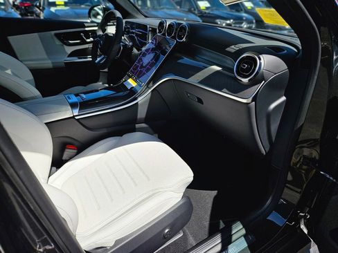 New 2026 Mercedes-Benz GLC 300 4MATIC image 9